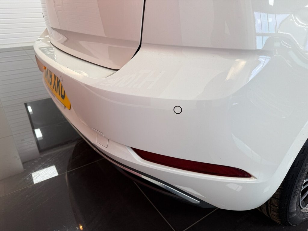 Used Volkswagen Golf 2018 for sale - 77952490: Photo 8