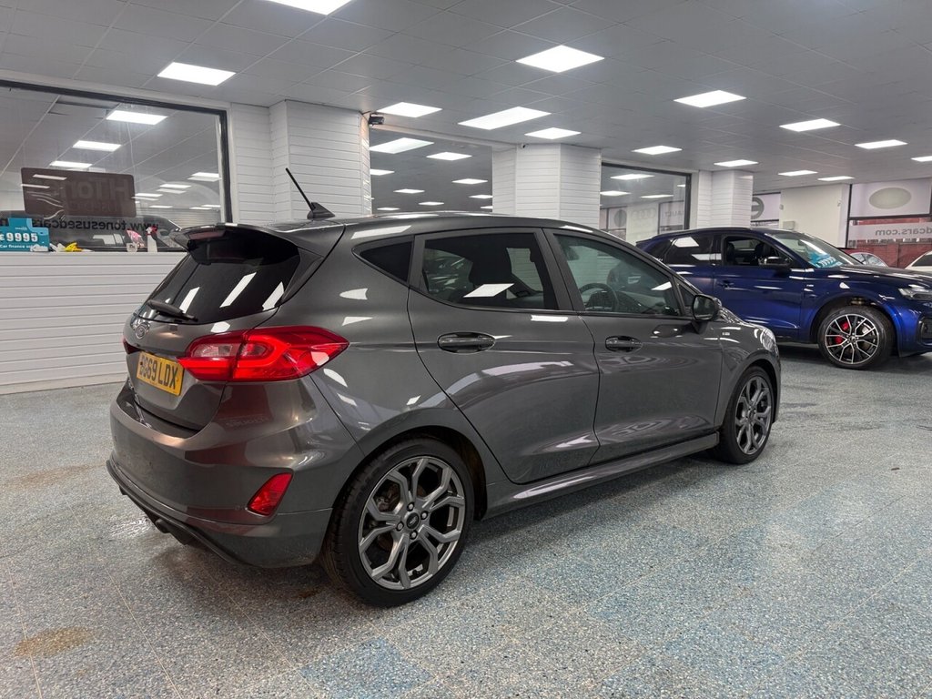 Used Ford Fiesta 2019 for sale - 77463372: Photo 2