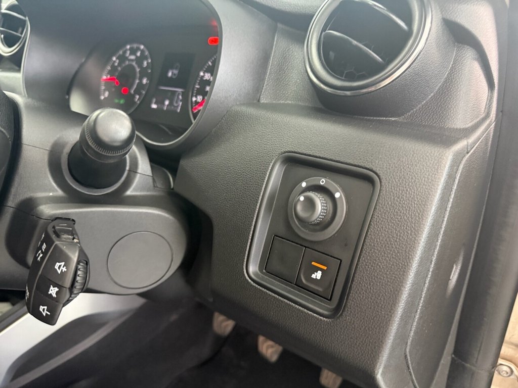 Used Dacia Duster 2018 for sale - 76776575: Photo 23