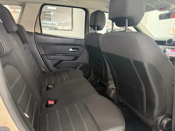 Used Dacia Duster 2018 for sale - 76776575: Photo