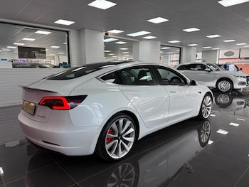 Used Tesla Model 3 2019 for sale - 79046728: Photo