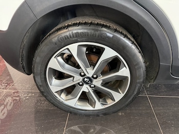 Used Kia Stonic 2019 for sale - 79618915: Photo