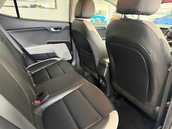 Used Kia Stonic 2019 for sale - 79618915: Photo