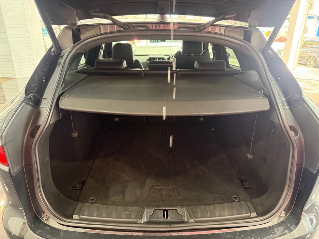 Used Jaguar F-Pace 2017 for sale - 77850337: Photo 10