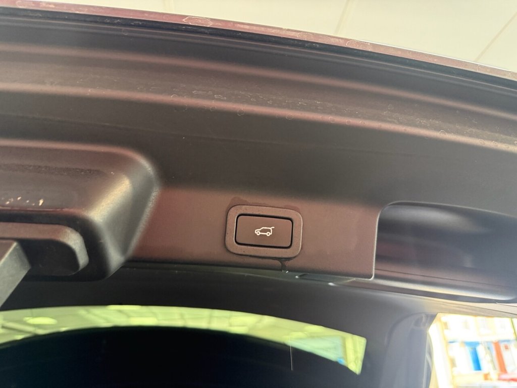 Used Jaguar F-Pace 2017 for sale - 77850337: Photo 12