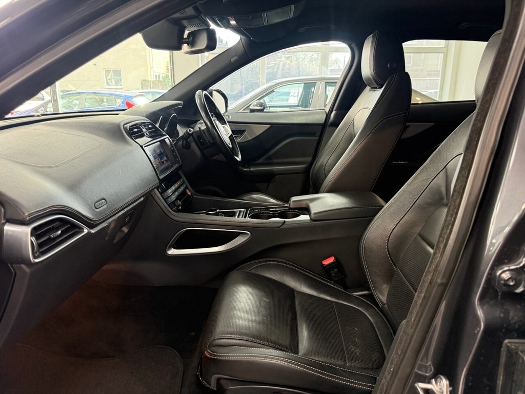 Used Jaguar F-Pace 2017 for sale - 77850337: Photo 16