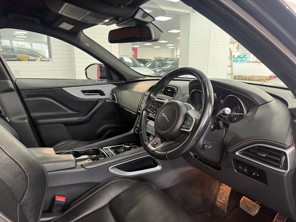 Used Jaguar F-Pace 2017 for sale - 77850337: Photo 26