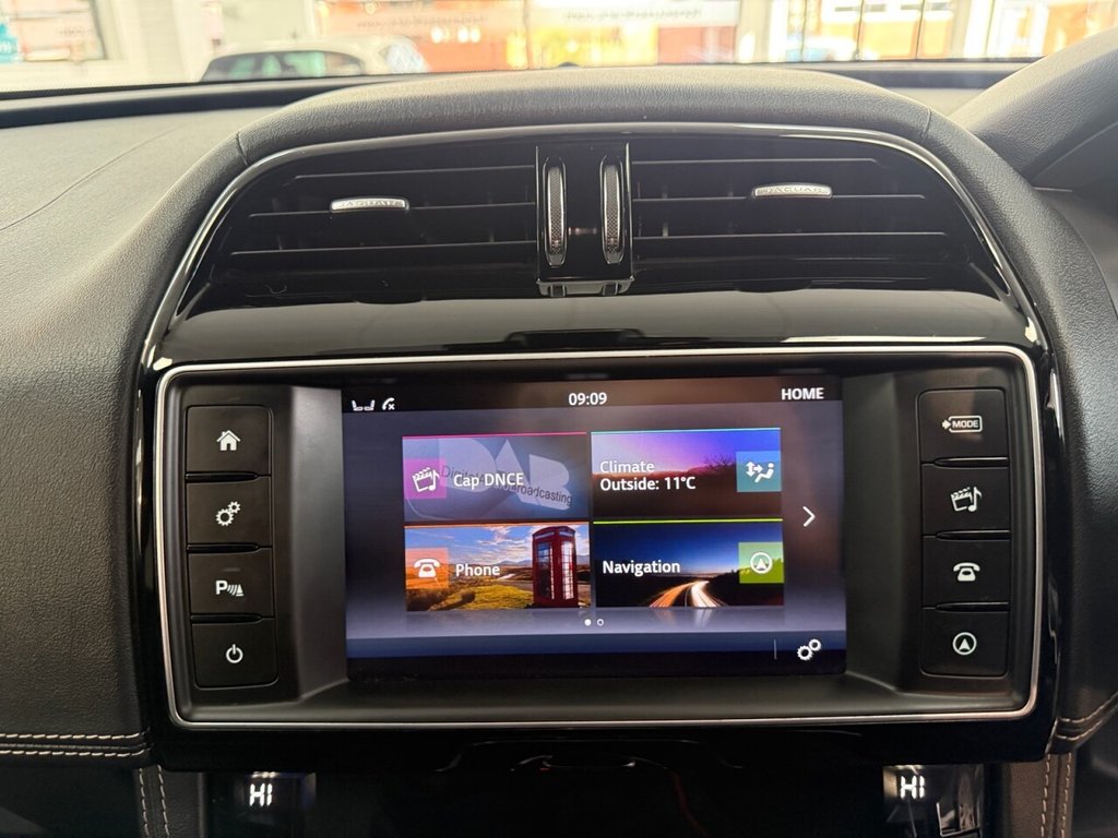 Used Jaguar F-Pace 2017 for sale - 77850337: Photo 35