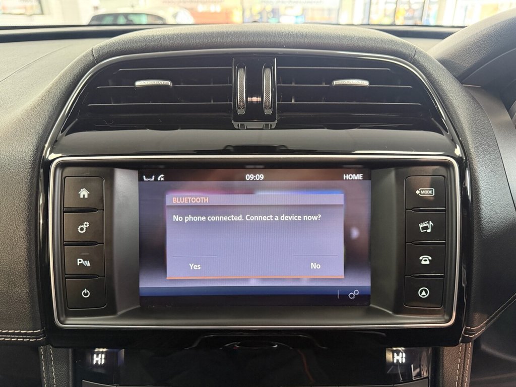 Used Jaguar F-Pace 2017 for sale - 77850337: Photo 39