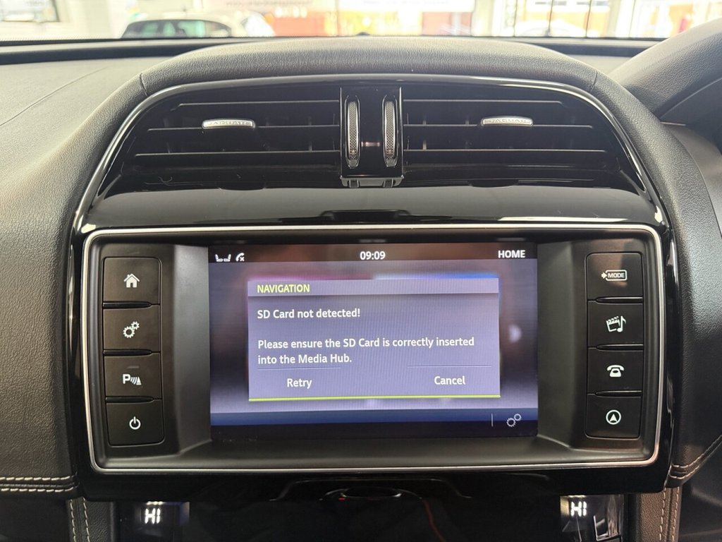 Used Jaguar F-Pace 2017 for sale - 77850337: Photo 40