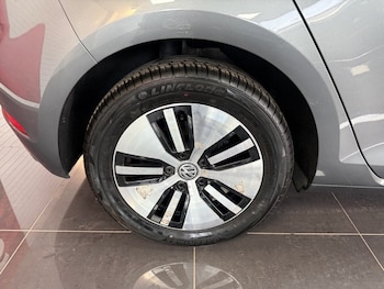 Used Volkswagen Golf 2020 for sale - 79129334: Photo
