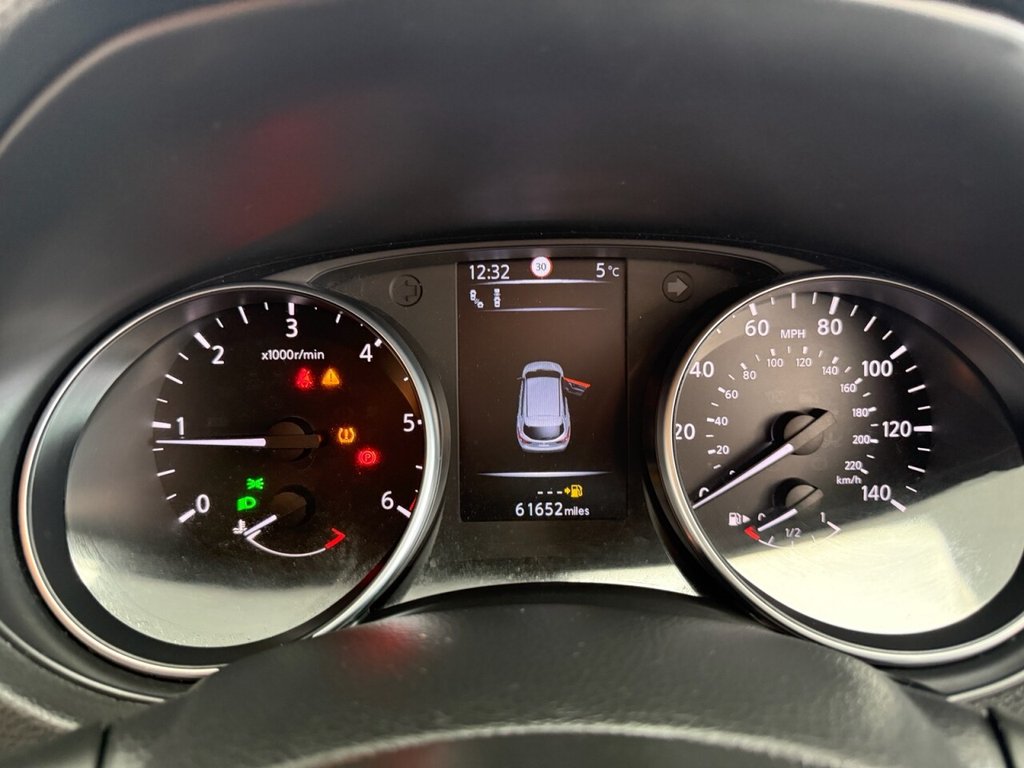 Used Nissan Qashqai 2017 for sale - 77572277: Photo 32