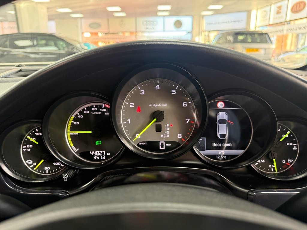 Used Porsche Panamera 2016 for sale - 76883354: Photo 43