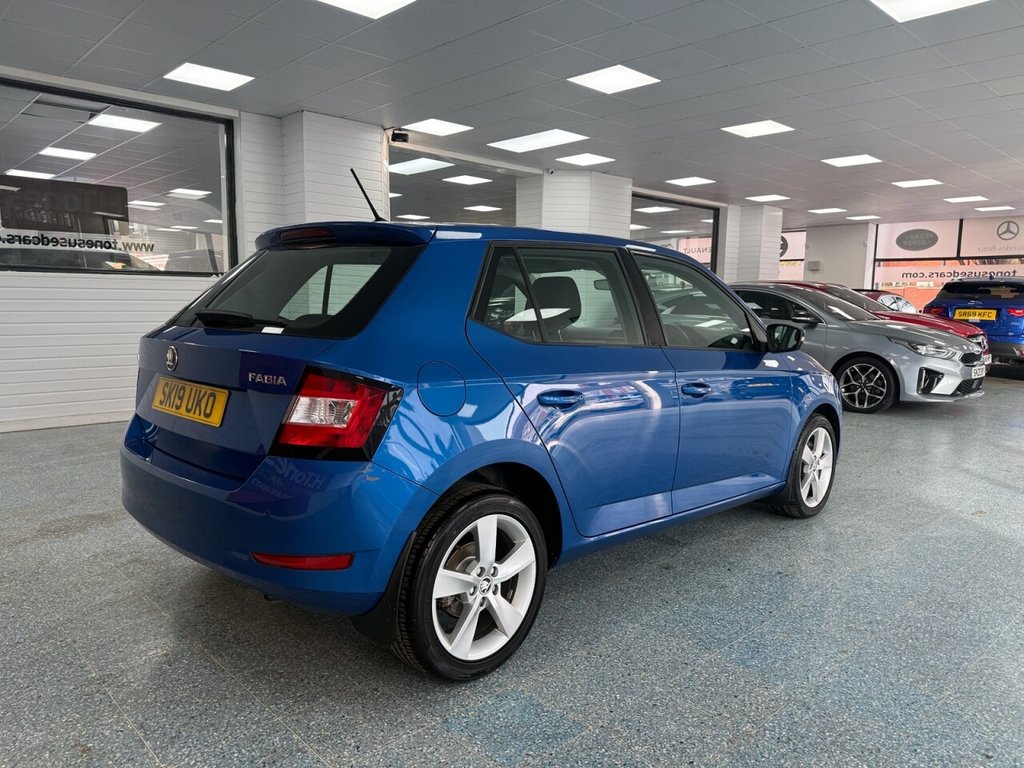 Used Skoda Fabia 2019 for sale - 76776563: Photo 2