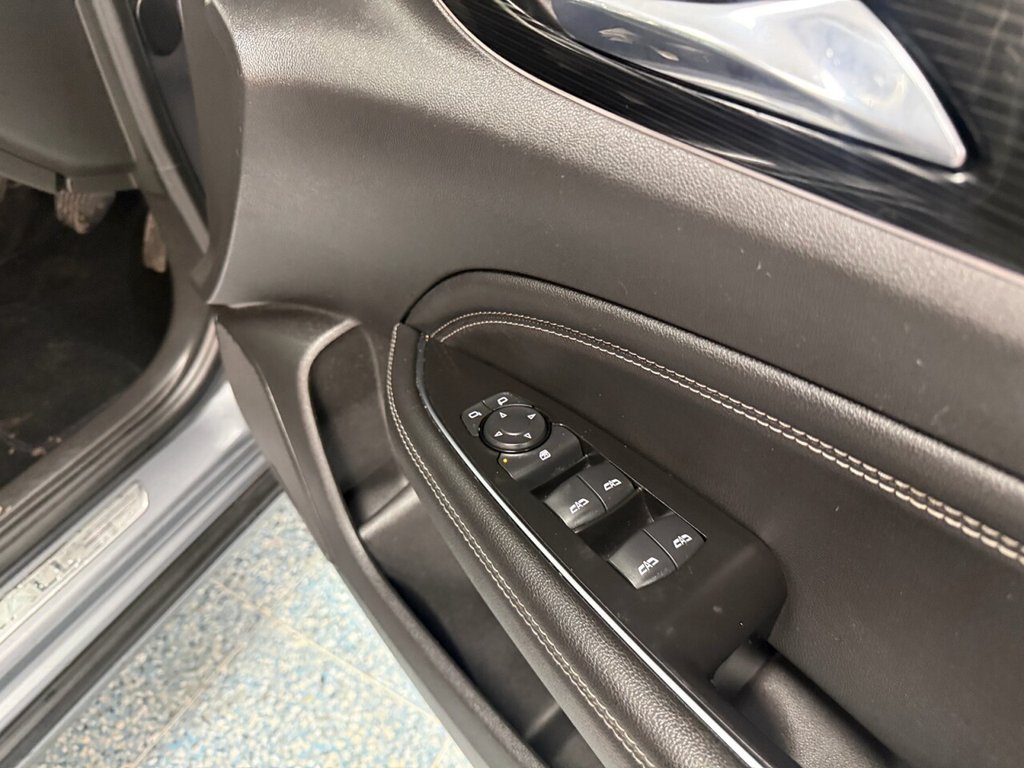 Used Vauxhall Insignia 2018 for sale - 77571439: Photo 25