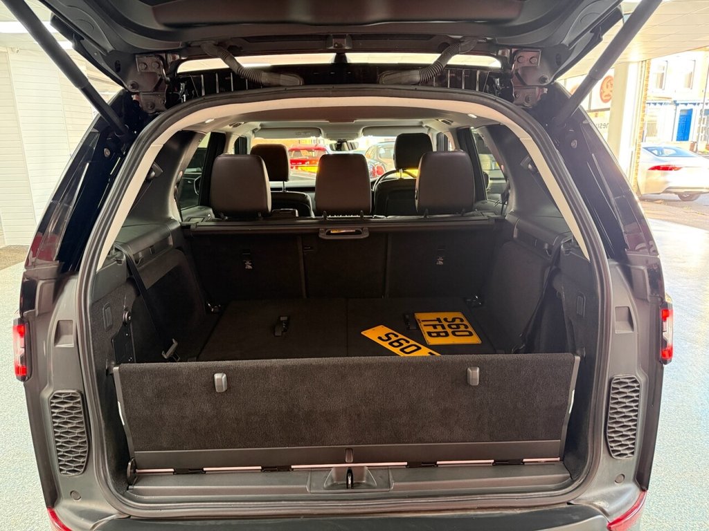 Used Land Rover Discovery 2018 for sale - 76797794: Photo 14