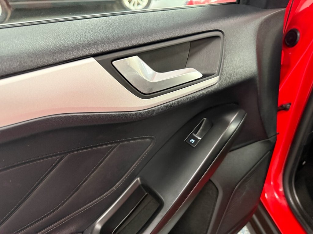 Used Ford Focus 2021 for sale - 76973603: Photo 15