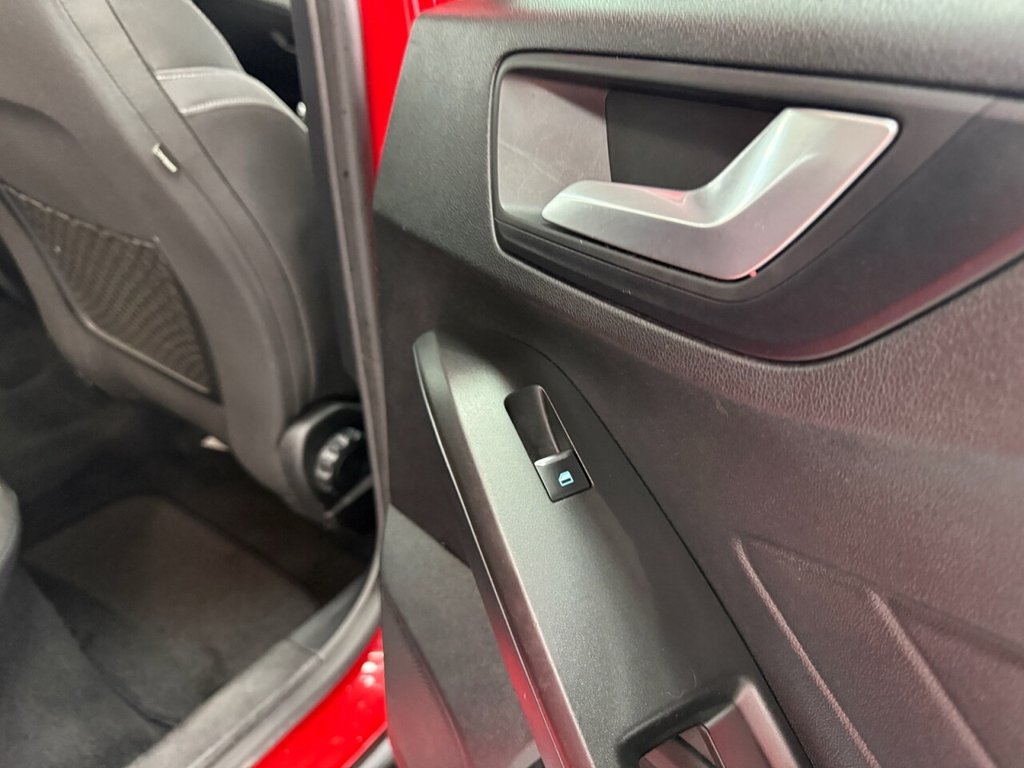 Used Ford Focus 2021 for sale - 76973603: Photo 6