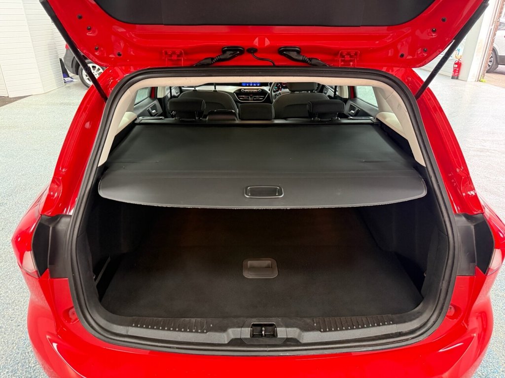 Used Ford Focus 2021 for sale - 76973603: Photo 9