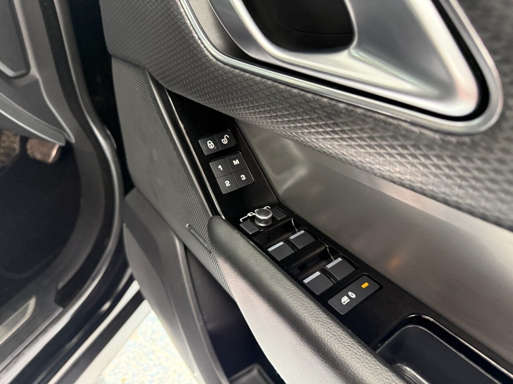 Used Land Rover Range Rover Velar 2020 for sale - 77572265: Photo 26