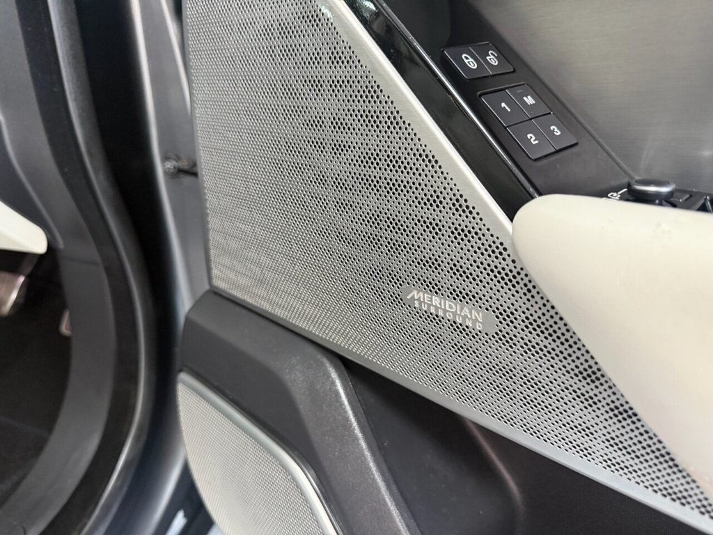 Used Land Rover Range Rover Velar 2018 for sale - 76776694: Photo 34