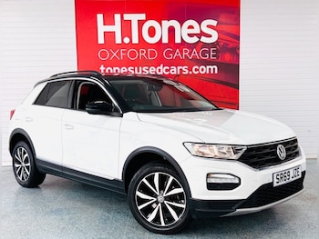 Used Volkswagen T-Roc 2019 for sale - 76776567: Photo