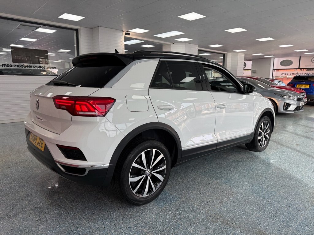 Used Volkswagen T-Roc 2019 for sale - 76776567: Photo 2