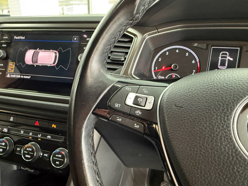 Used Volkswagen T-Roc 2019 for sale - 76776567: Photo 28