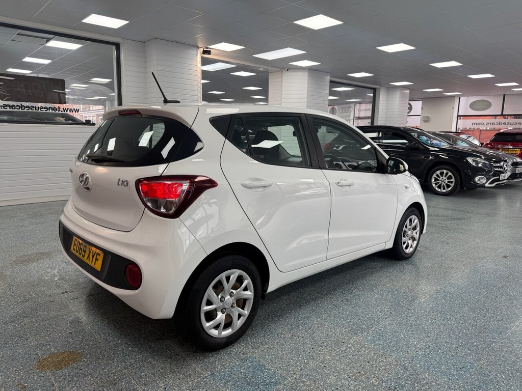 Used Hyundai i10 2019 for sale - 77436528: Photo 2