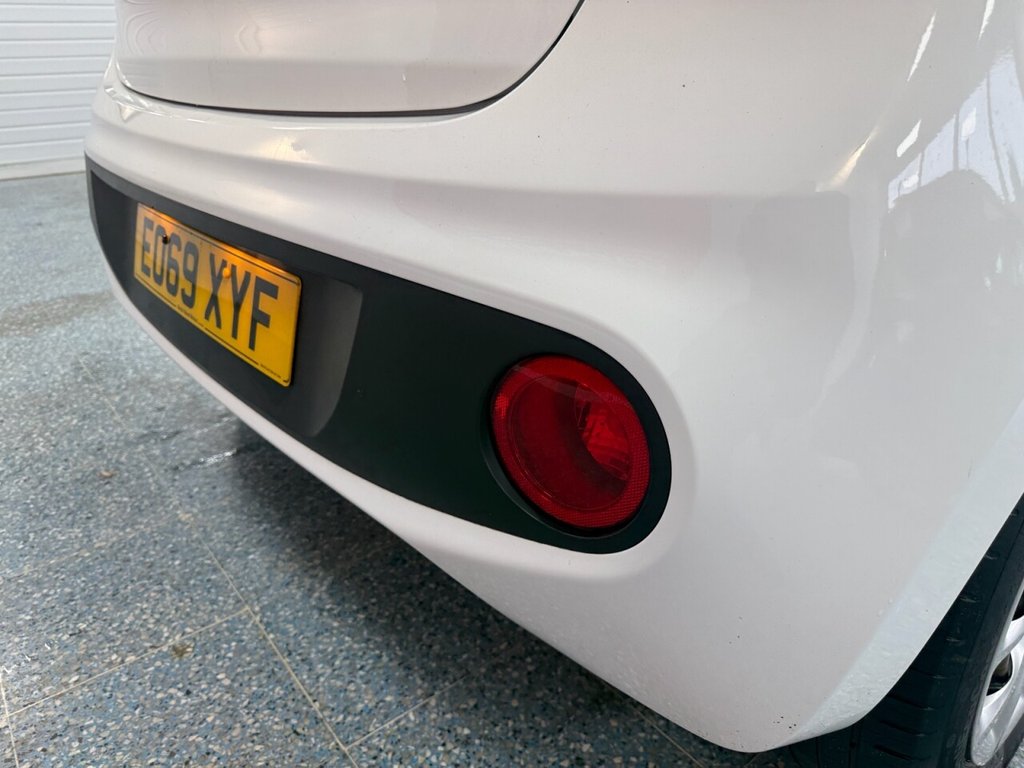 Used Hyundai i10 2019 for sale - 77436528: Photo 8