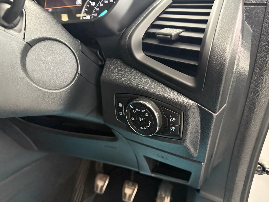 Used Ford Ecosport 2020 for sale - 76776618: Photo 26