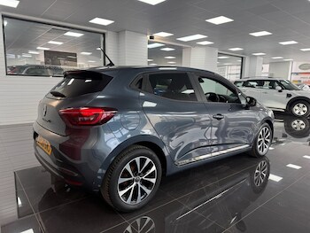 Used Renault Clio 2020 for sale - 78358503: Photo