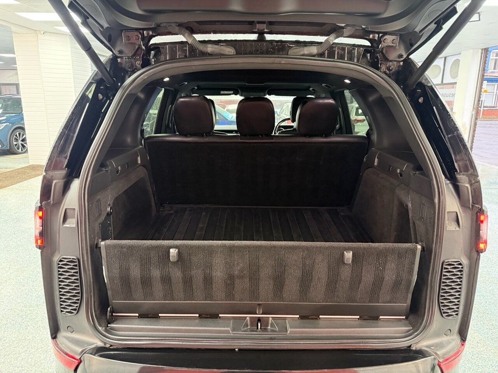 Used Land Rover Discovery 2018 for sale - 77463831: Photo 11