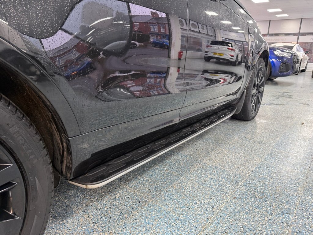 Used Land Rover Discovery 2018 for sale - 77463831: Photo 4