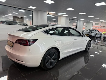 Used Tesla Model 3 2020 for sale - 78272302: Photo