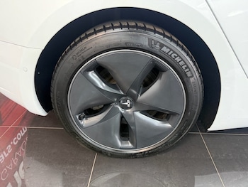 Used Tesla Model 3 2020 for sale - 78272302: Photo