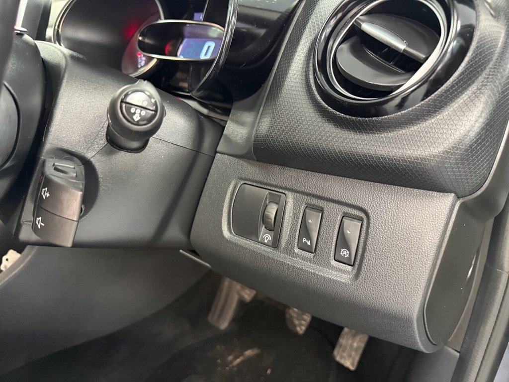 Used Renault Clio 2016 for sale - 76776597: Photo 27