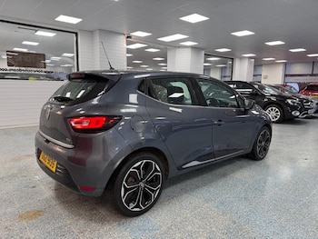 Used Renault Clio 2016 for sale - 76776597: Photo