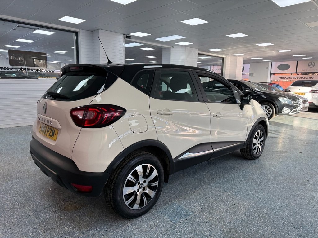 Used Renault Captur 2019 for sale - 76910303: Photo 2