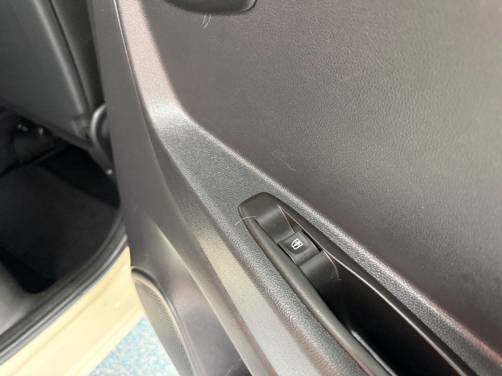 Used Renault Captur 2019 for sale - 76910303: Photo 6