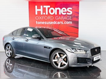 Used Jaguar XE 2017 for sale - 79466154: Photo