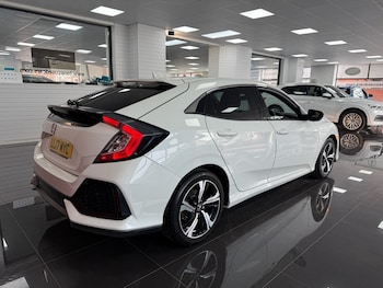 Used Honda Civic 2017 for sale - 79155441: Photo