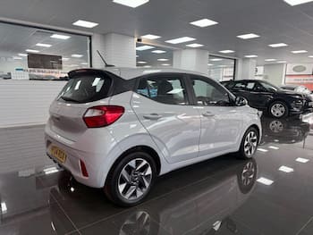 Used Hyundai i10 2024 for sale - 79422408: Photo