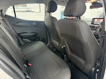 Used Hyundai i10 2024 for sale - 79422408: Photo