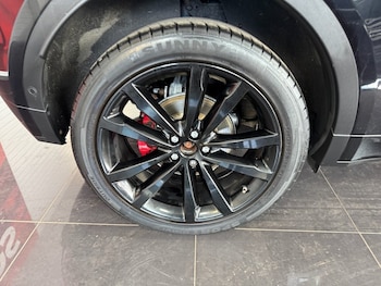 Used Jaguar E-Pace 2018 for sale - 79197324: Photo