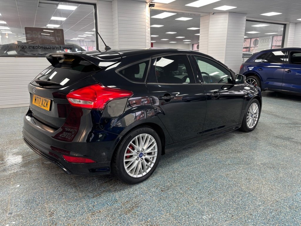 Used Ford Focus 2017 for sale - 77436532: Photo 4