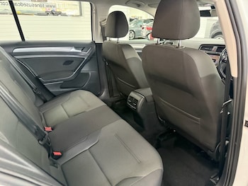 Used Volkswagen Golf 2019 for sale - 79466108: Photo