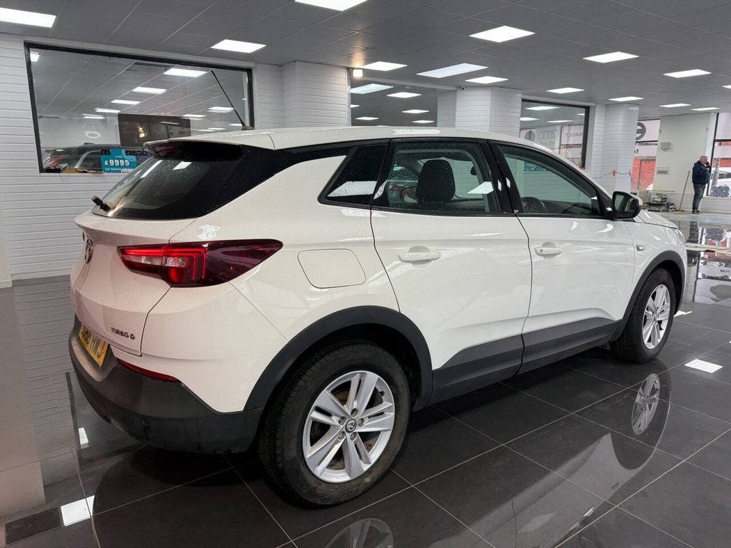 Used Vauxhall Grandland X 2018 for sale - 77779985: Photo 2