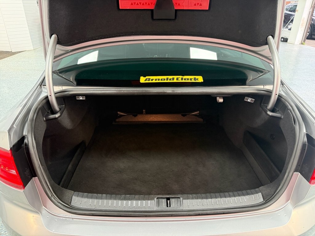 Used Volkswagen Passat 2017 for sale - 76776547: Photo 12