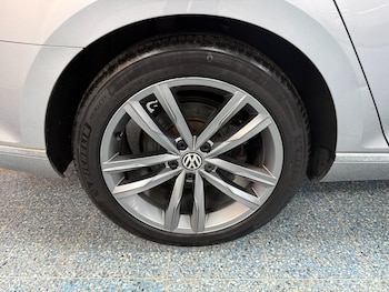 Used Volkswagen Passat 2017 for sale - 76776547: Photo